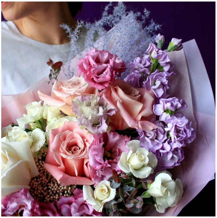 Как выбрать красивый букет цветов для женщиныкрасивый